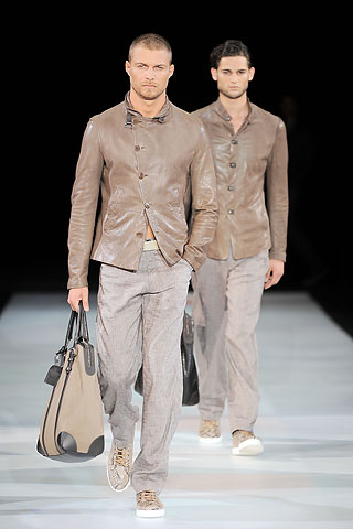 Giorgio Armani / - 2010